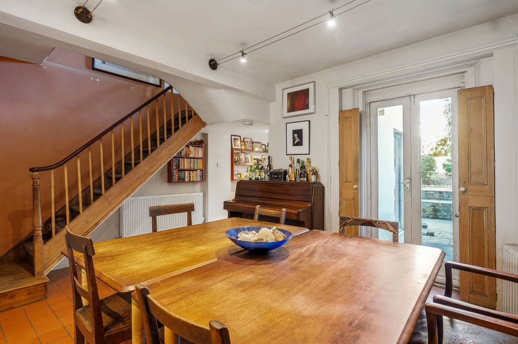 Property photo 3 of 33 Dining Room