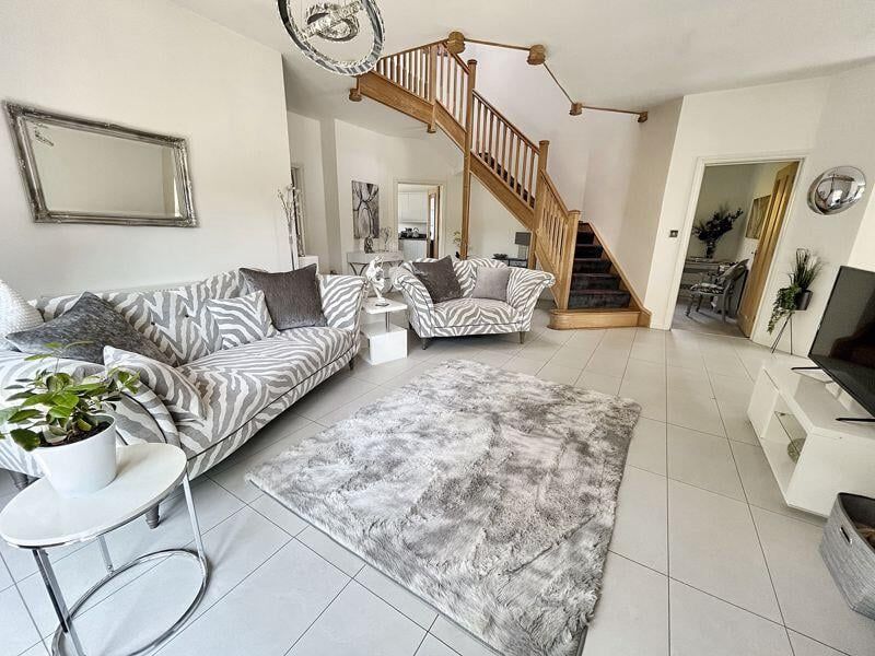 Property photo 2 of 34