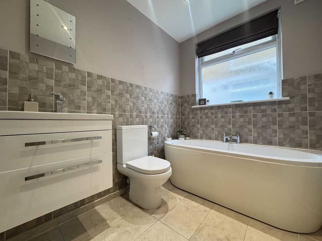 Additional image 21 of 3 bed semi-detached house for saleGordon Road, Grays RM16