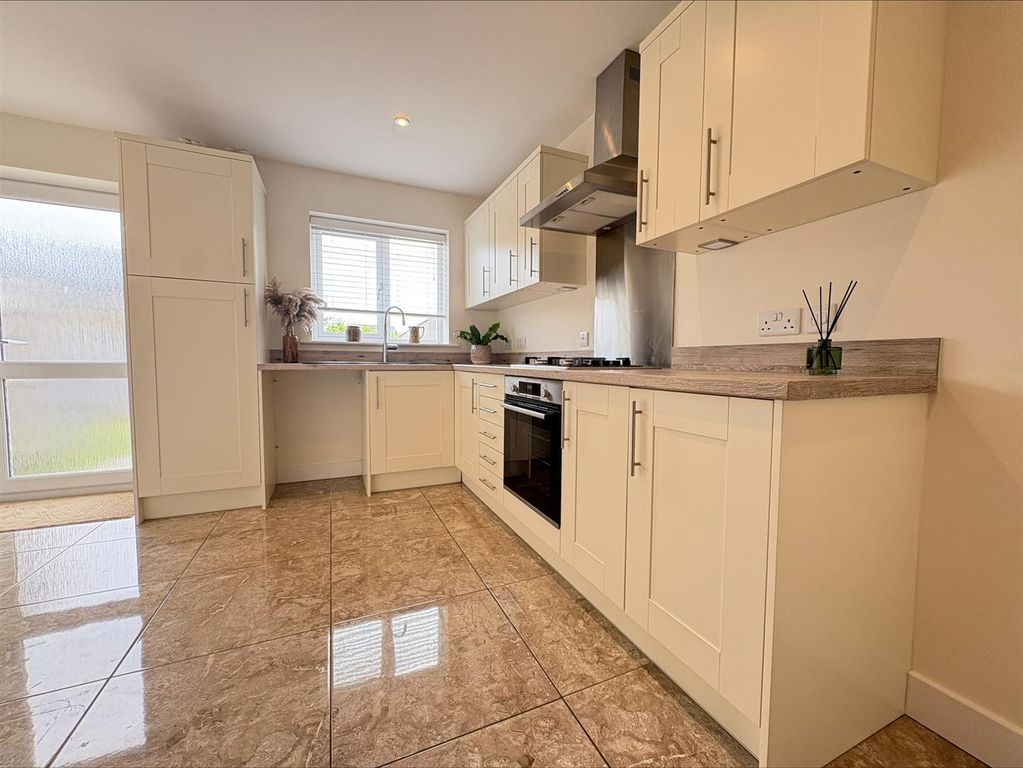 Property photo 2 of 15 8.Jpg