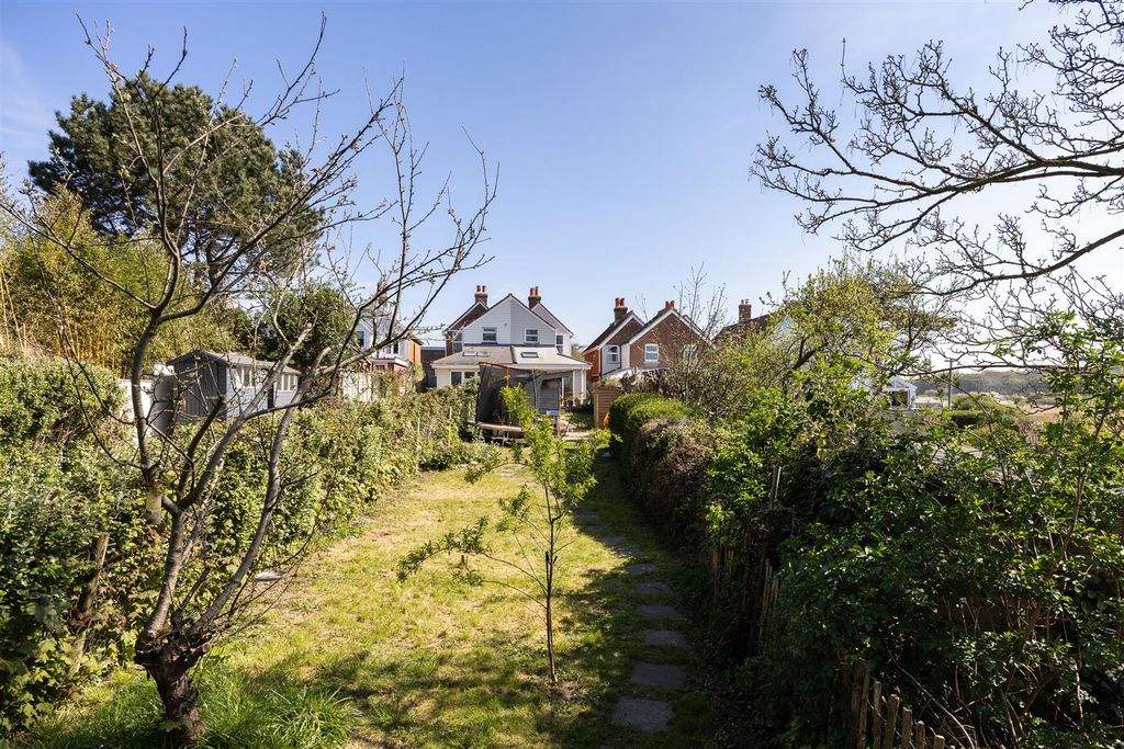 Property photo 2 of 18 Yarmouth_Spence Willard-20.Jpg