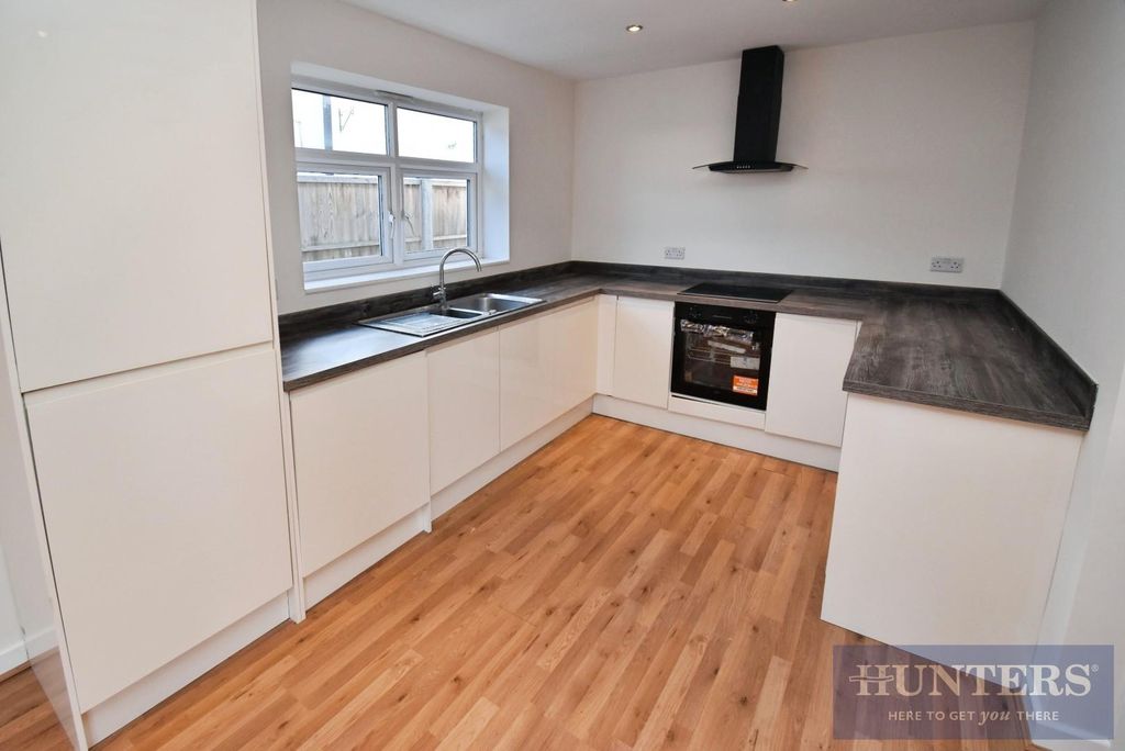 Property photo 3 of 13 Kitchen Area