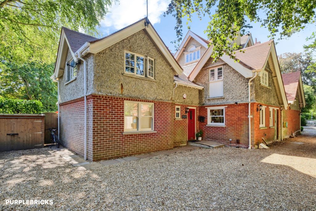 Property photo 1 of 27