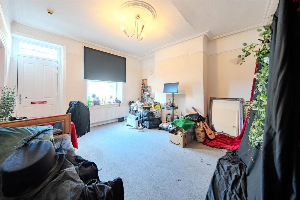 Property photo 2 of 7 Picture No. 04