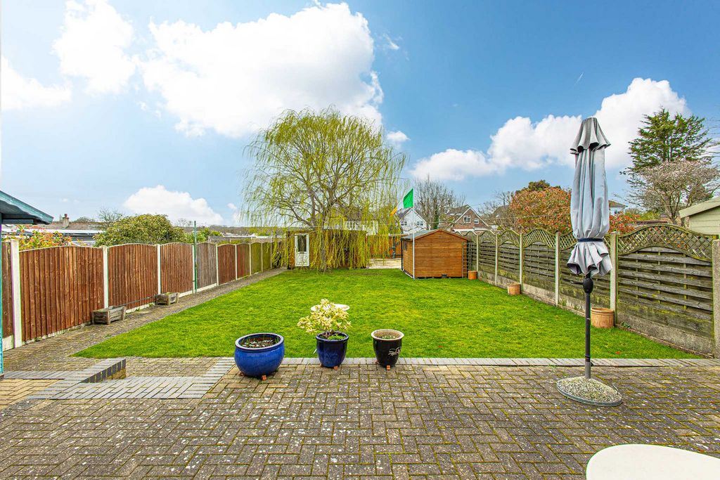 Property photo 2 of 35