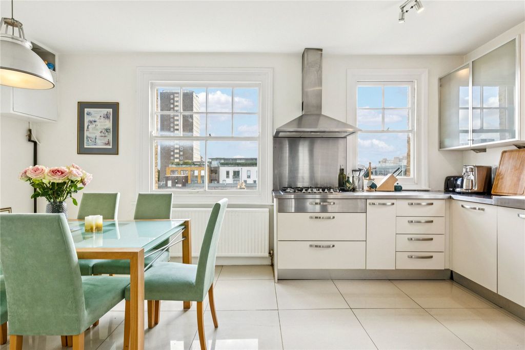 Property photo 2 of 16 Picture No. 05