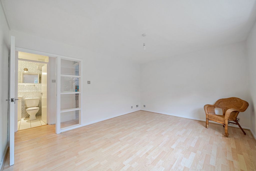 Property photo 3 of 12 1396402-7-6960Db8...