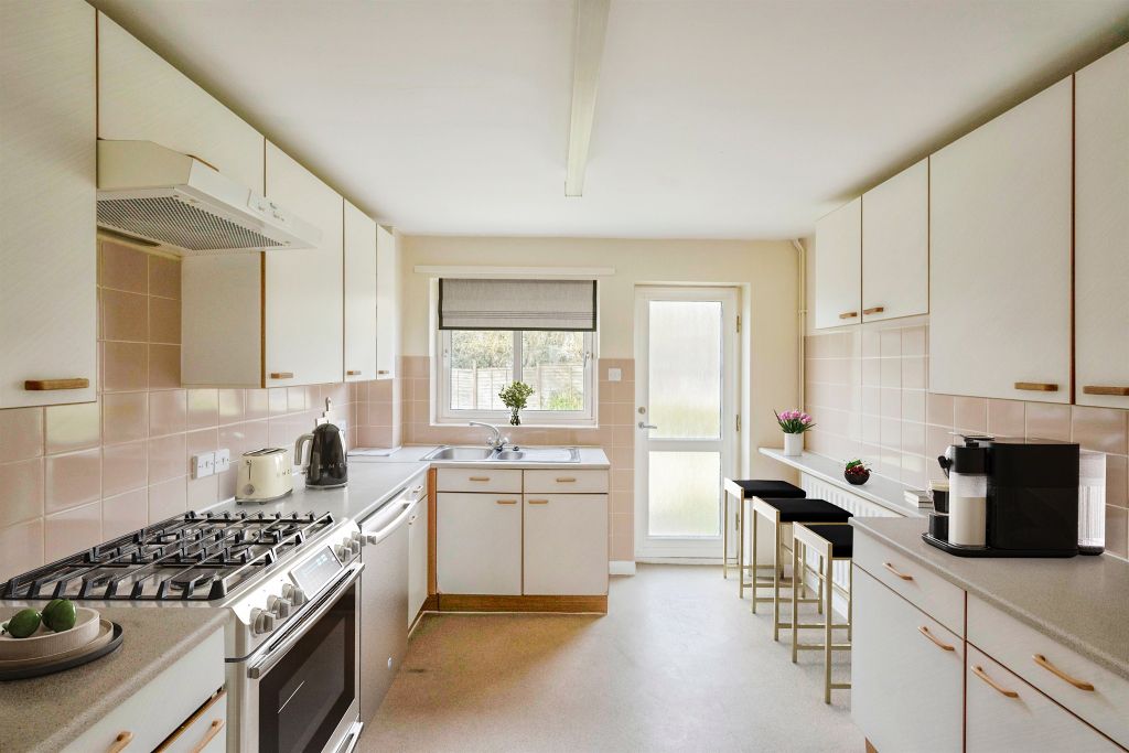 Property photo 2 of 5