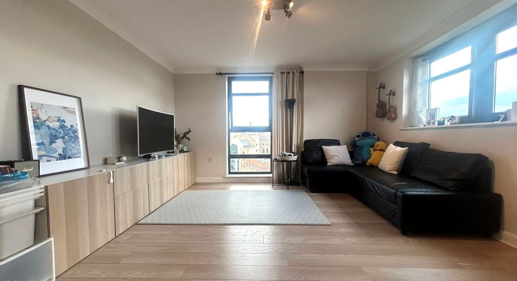 Property photo 3 of 13 Picture No. 06