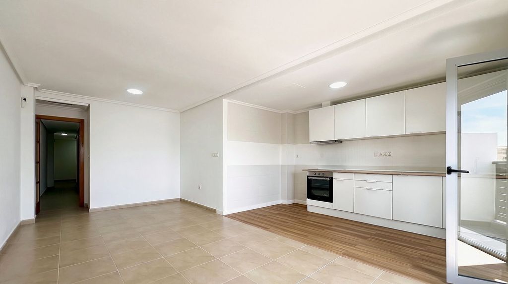 Property photo 1 of 35