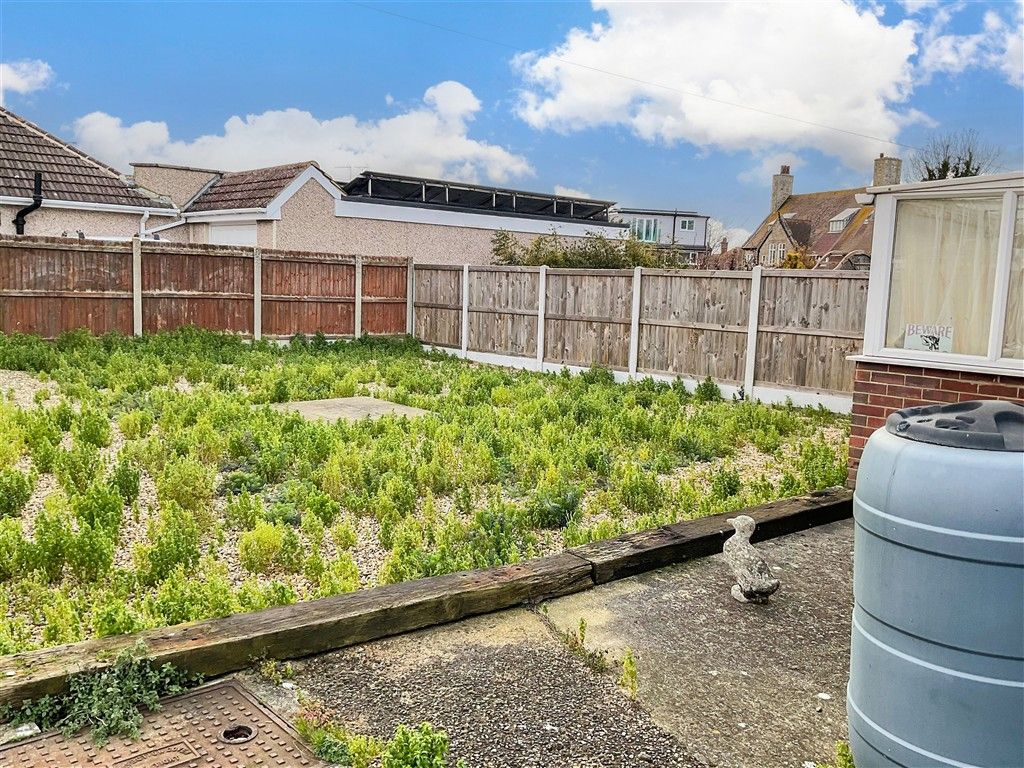 Property photo 3 of 9 Garden