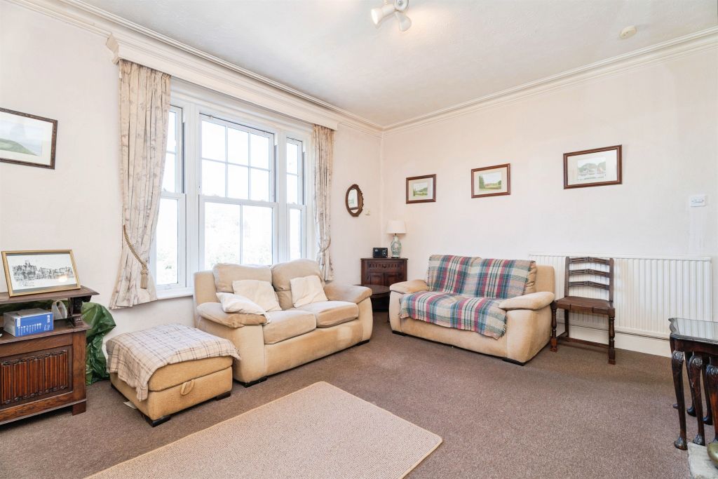 Property photo 3 of 19