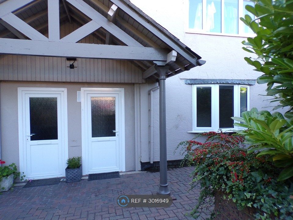 Property photo 2 of 13