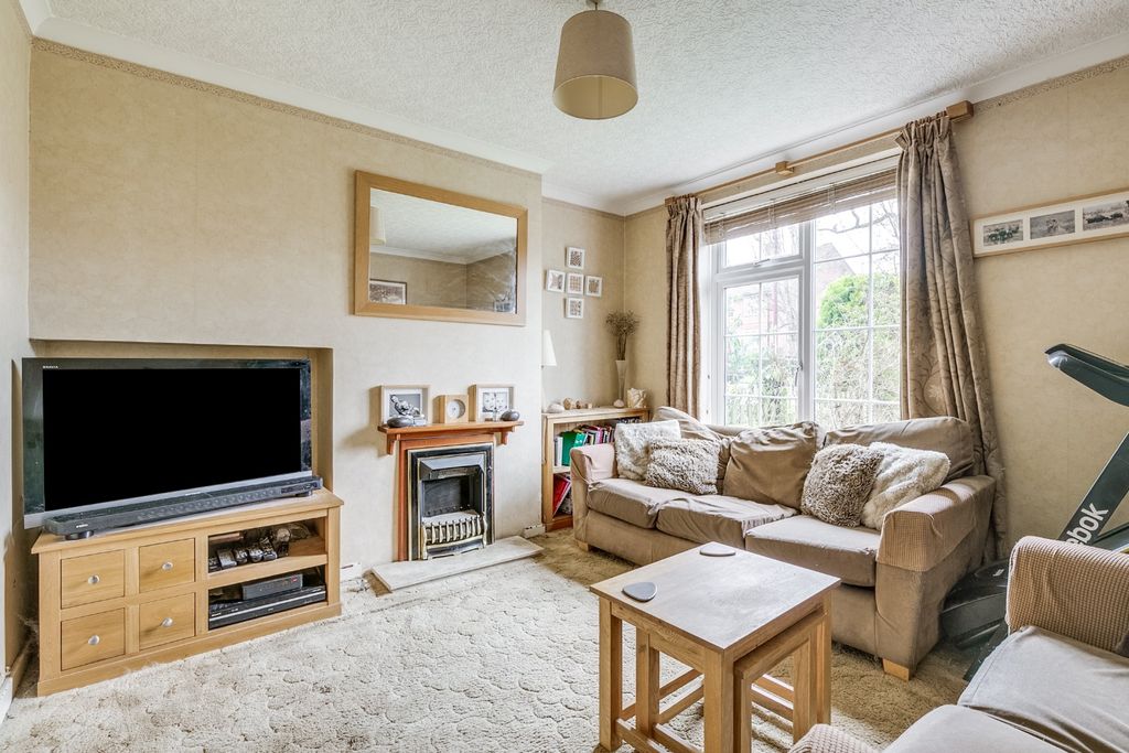 Property photo 2 of 14 4395893