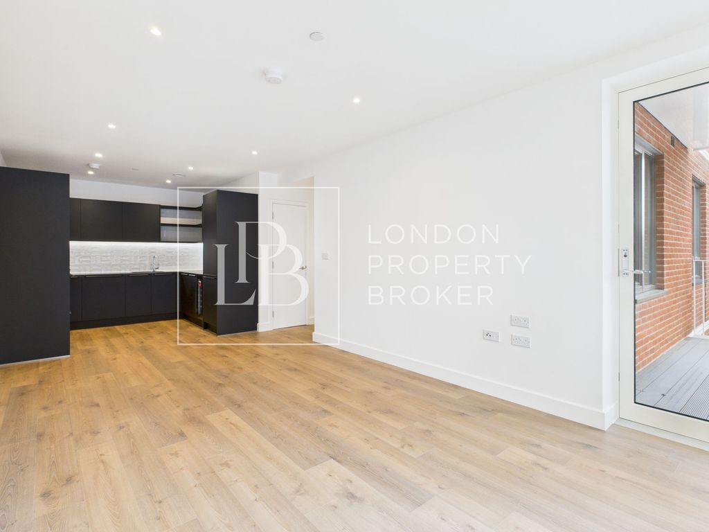 Property photo 2 of 18