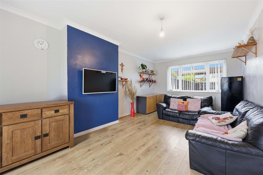 Property photo 3 of 15 Living Room