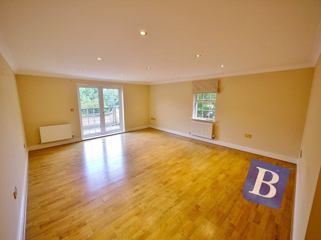 Property photo 2 of 12 Picture No. 02