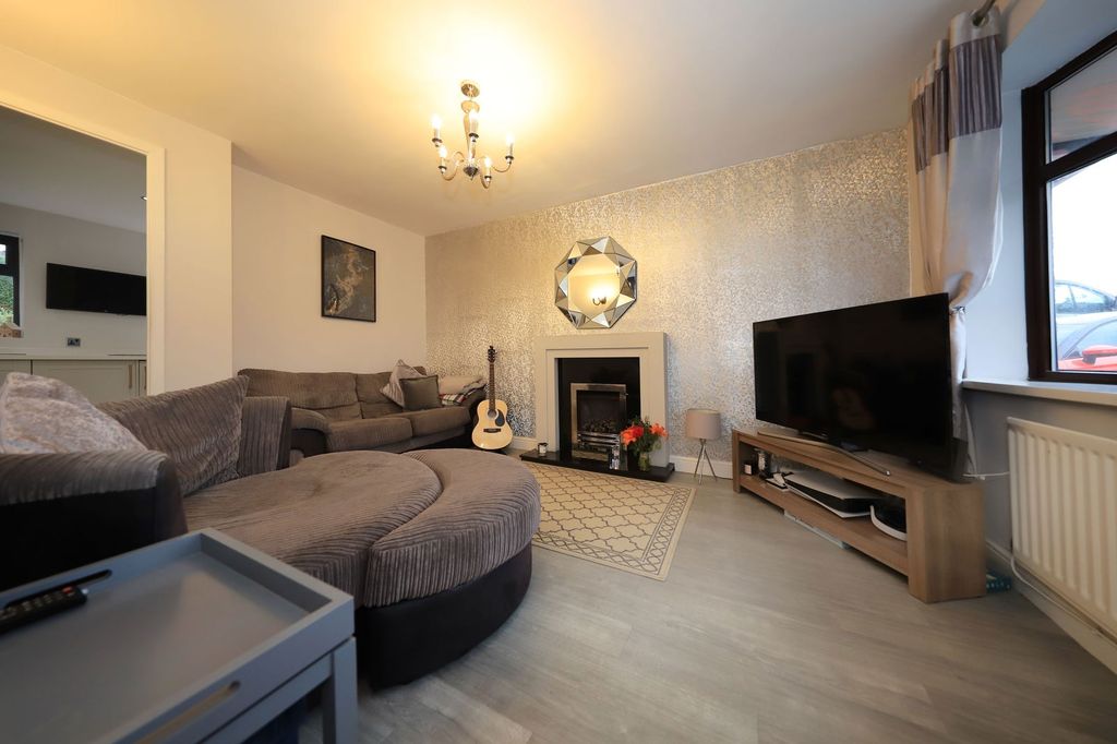 Property photo 2 of 24