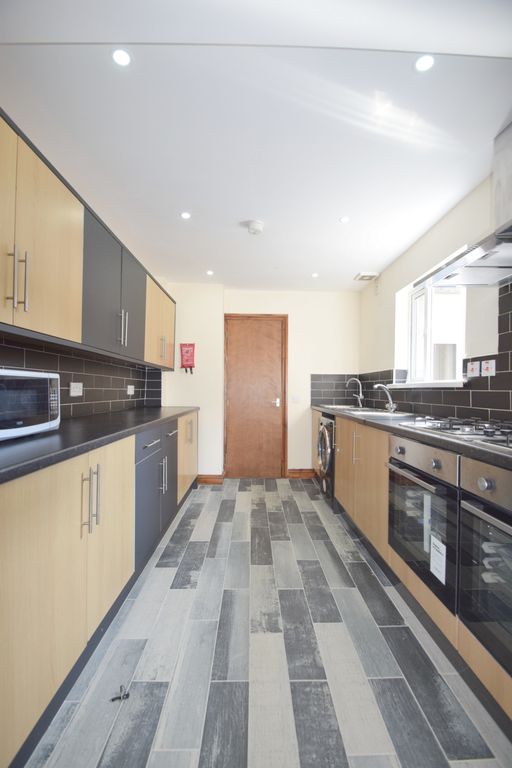 Property photo 3 of 18 Photo 6