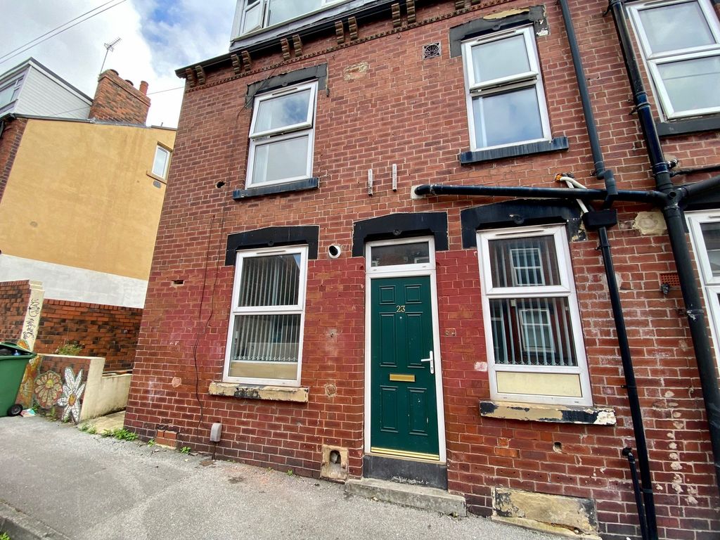 Property photo 1 of 9