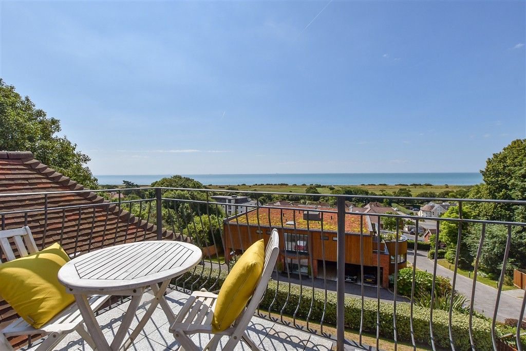 Property photo 3 of 14 Balcony