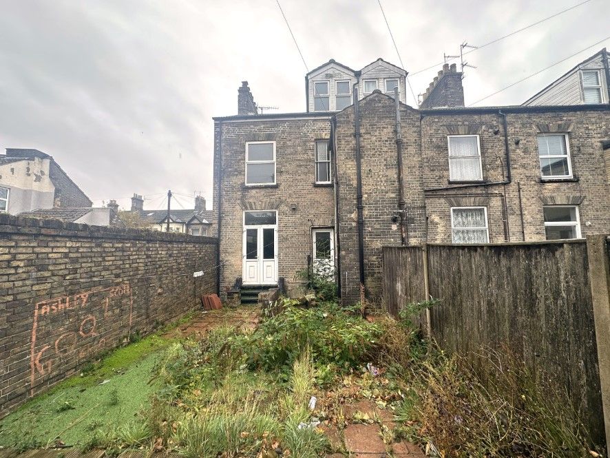 Property photo 2 of 18