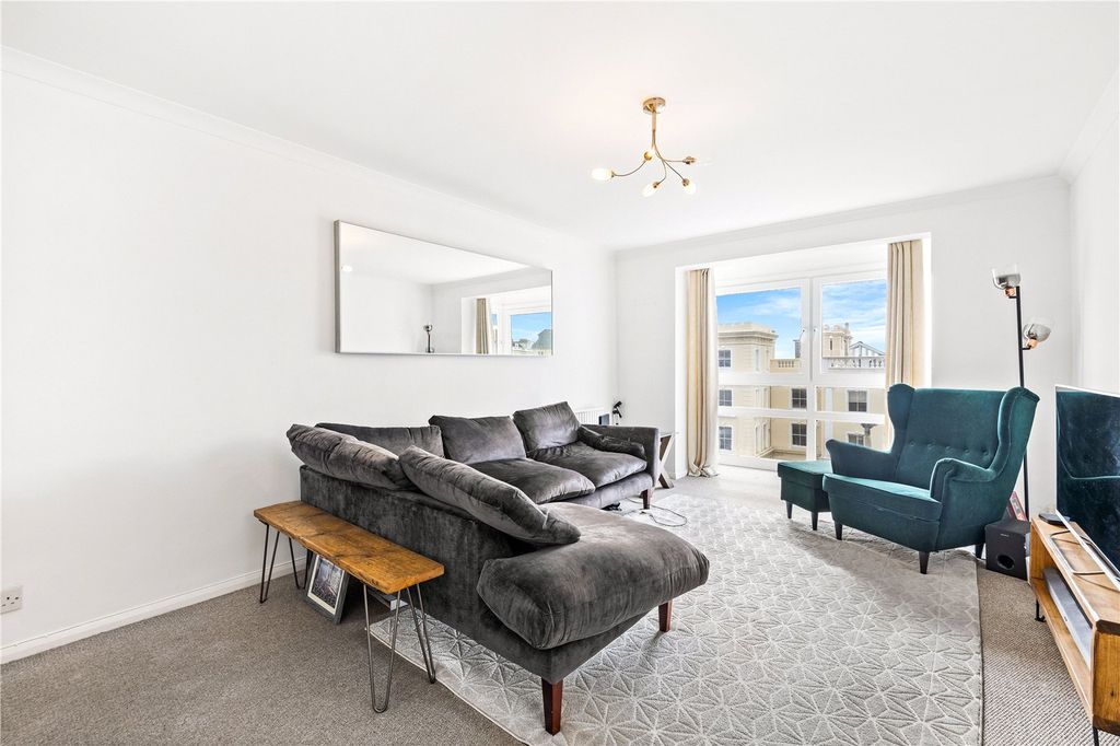 Property photo 2 of 16 Picture No. 04