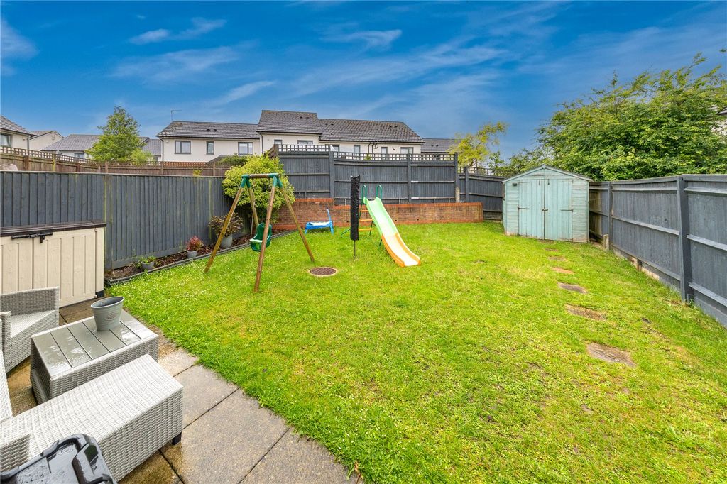 Property photo 2 of 20 Picture No. 16
