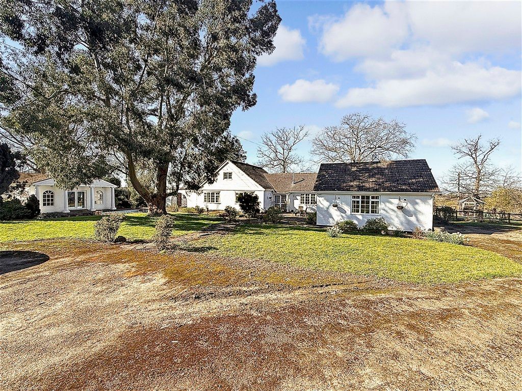 Property photo 1 of 19 Front Web (Kd)