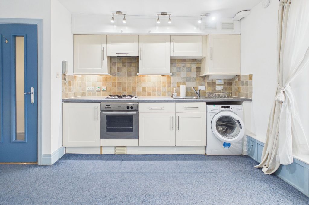 Additional image 5 of 2 bed flat to rentFlat 1, 141 Highgate, Kendal LA9