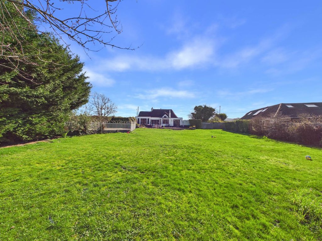 Property photo 3 of 23