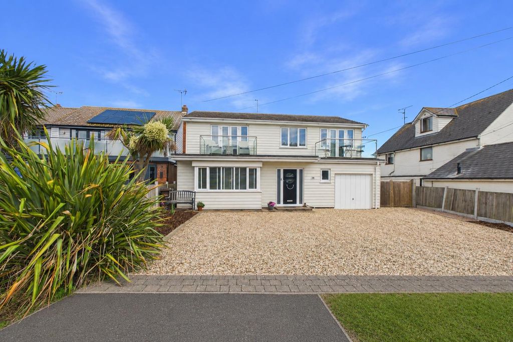 Property photo 1 of 32