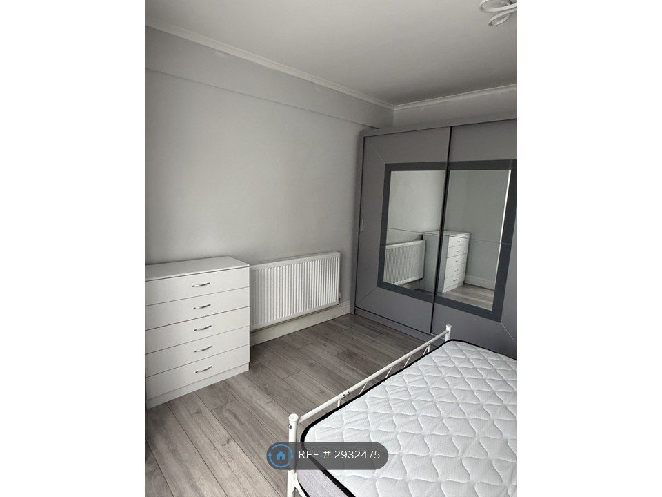 Property photo 3 of 20 Room 1