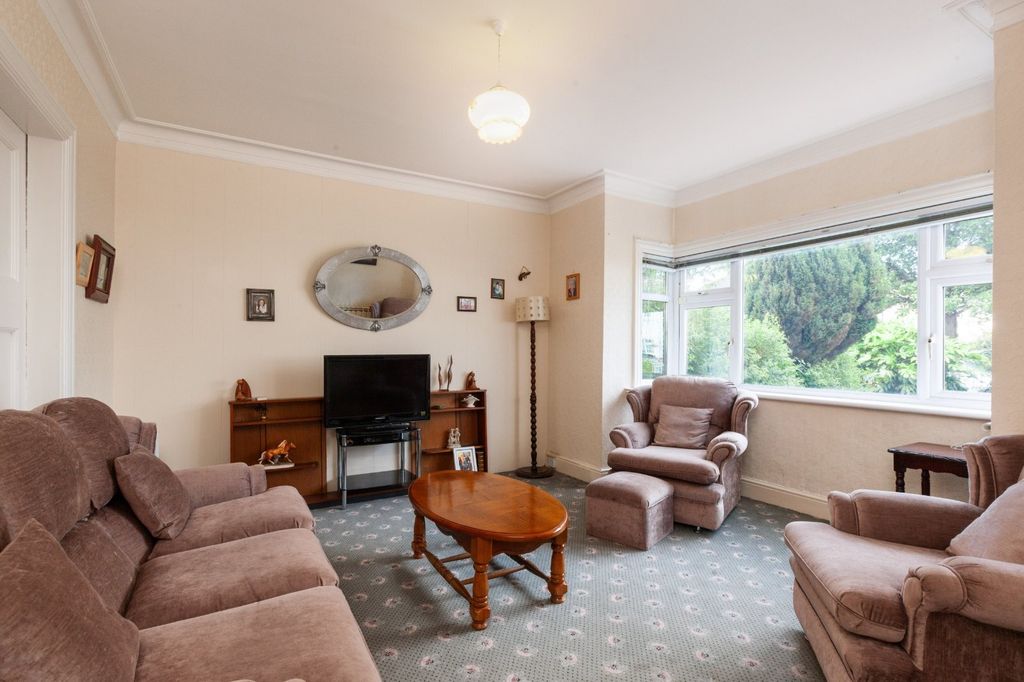 Property photo 3 of 16 Picture No. 10