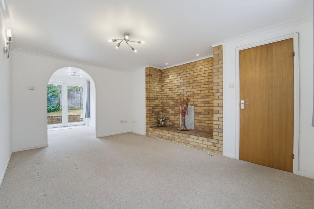 Property photo 3 of 16