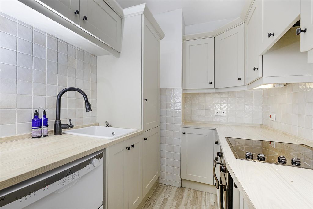 Property photo 3 of 37 Kitchen