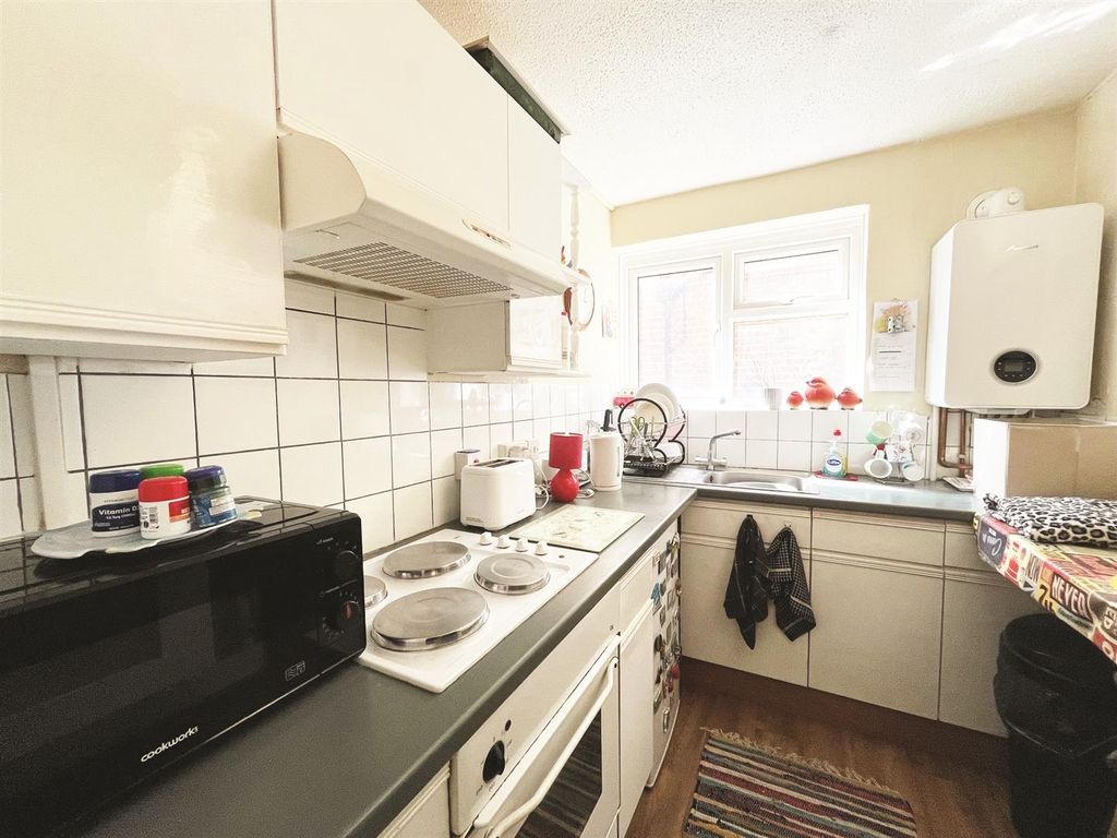 Property photo 3 of 13 Kitchen - 1.Jpg