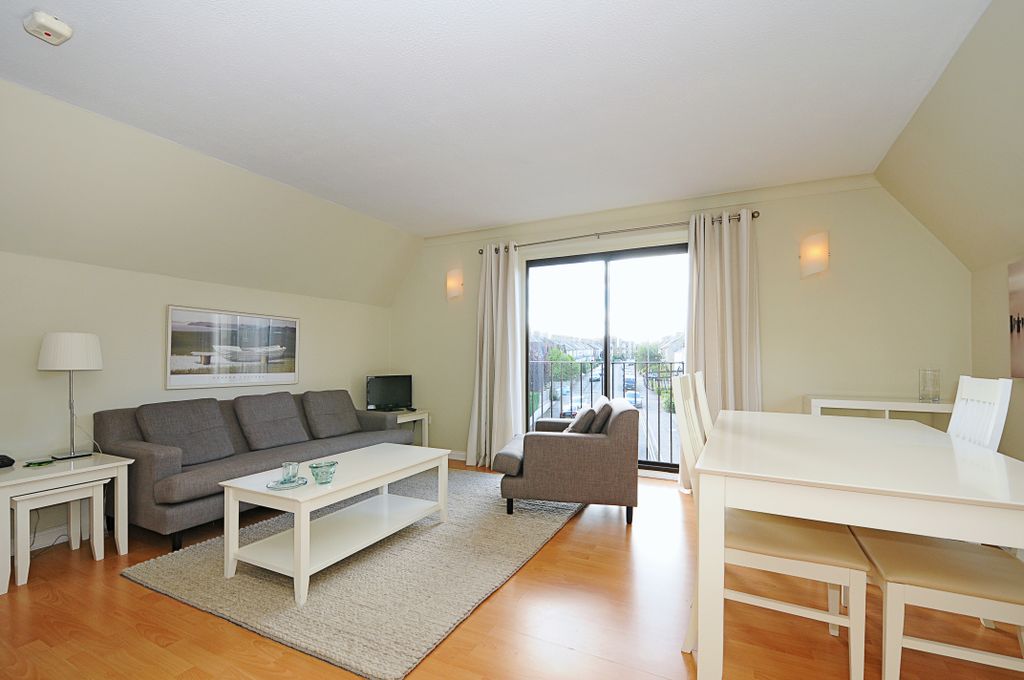 Property photo 1 of 9 Reception Room