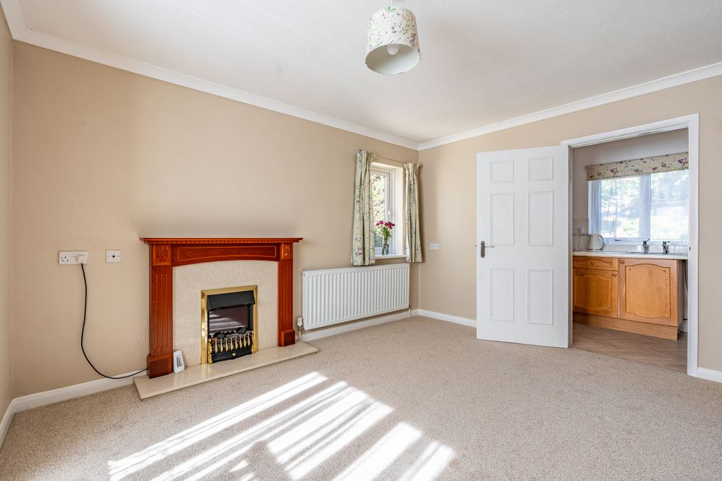 Property photo 1 of 12 1