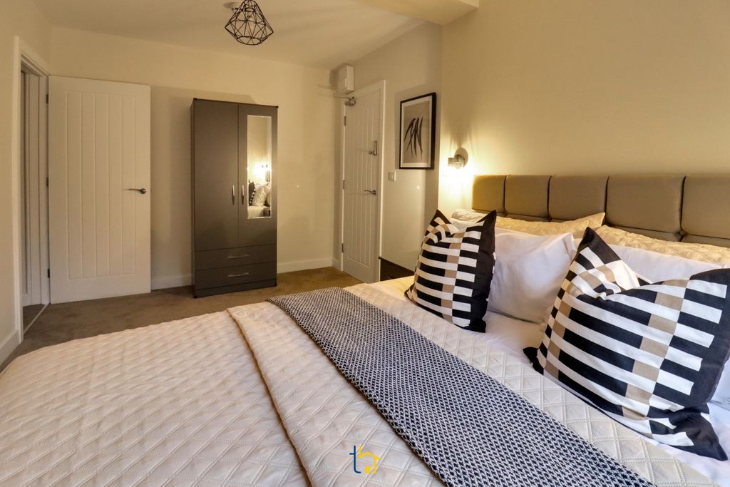 Property photo 1 of 12 Img_2845-Img_2847