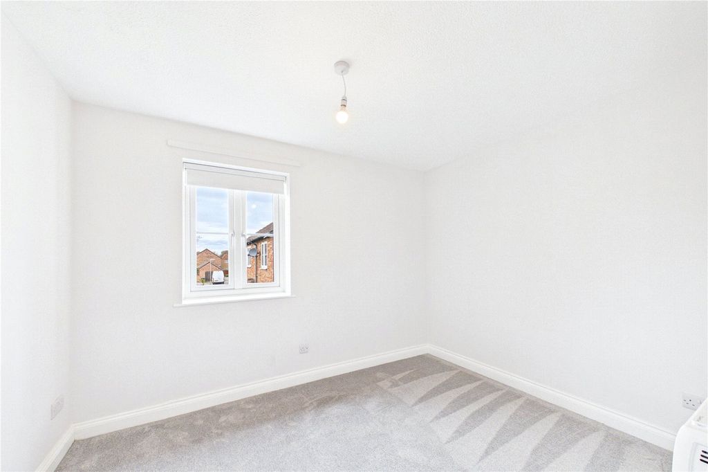 Property photo 3 of 7 Picture No. 01