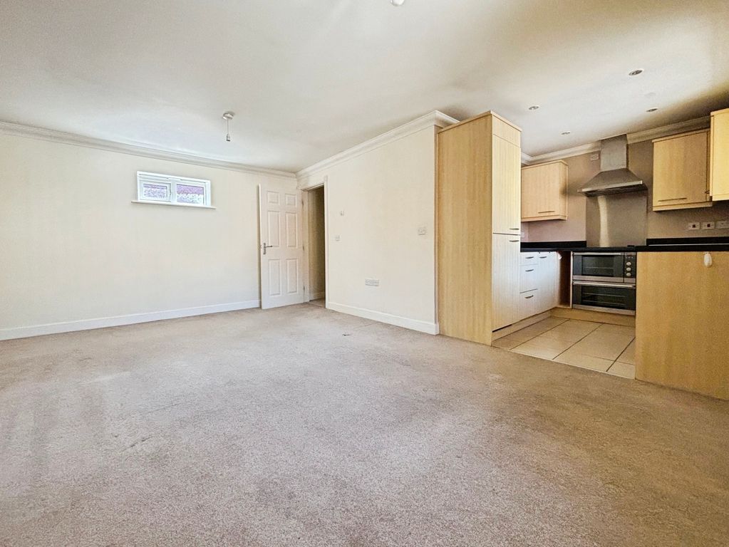 Property photo 3 of 10 Pbox-Img.Jpeg