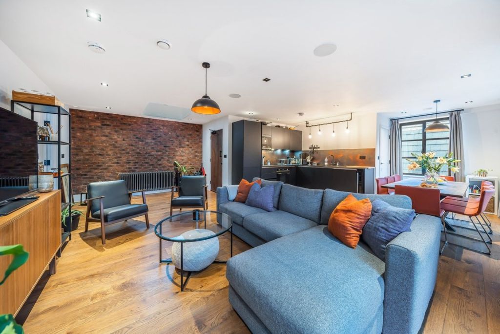 Property photo 2 of 16 1049901 (14)