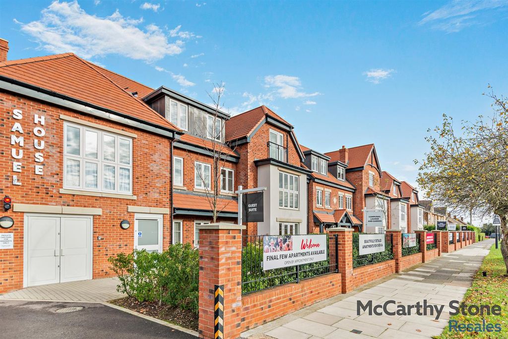 Property photo 2 of 15 8671001-Exterior09-800.Jpg