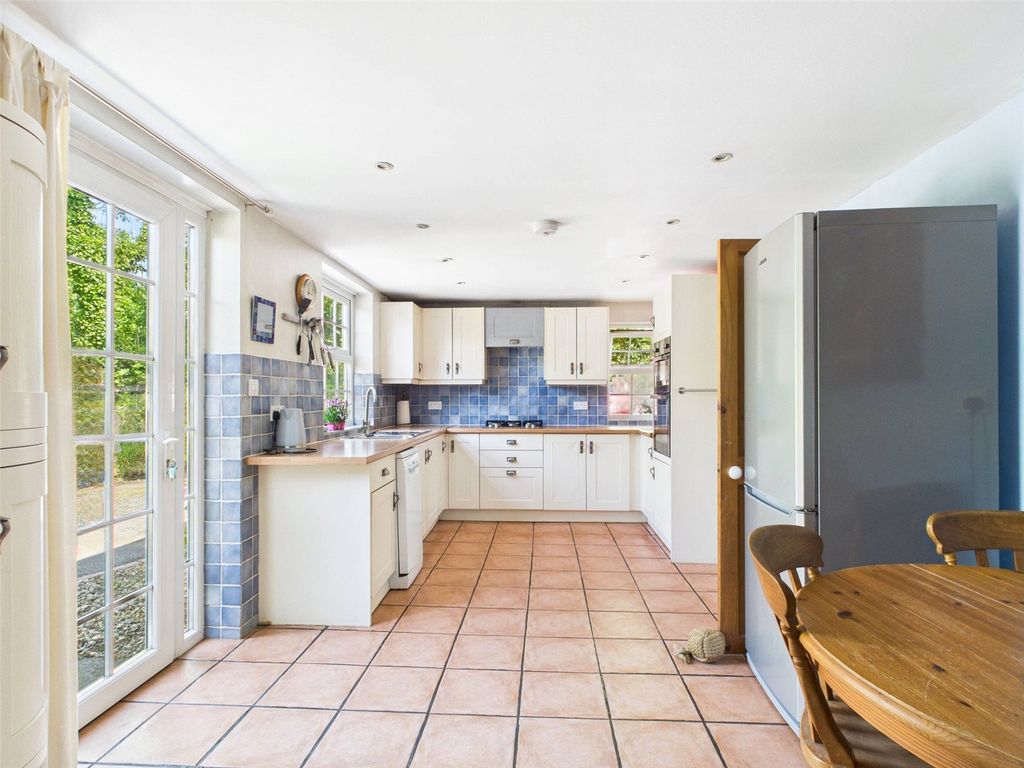 Property photo 3 of 14 Picture No. 05
