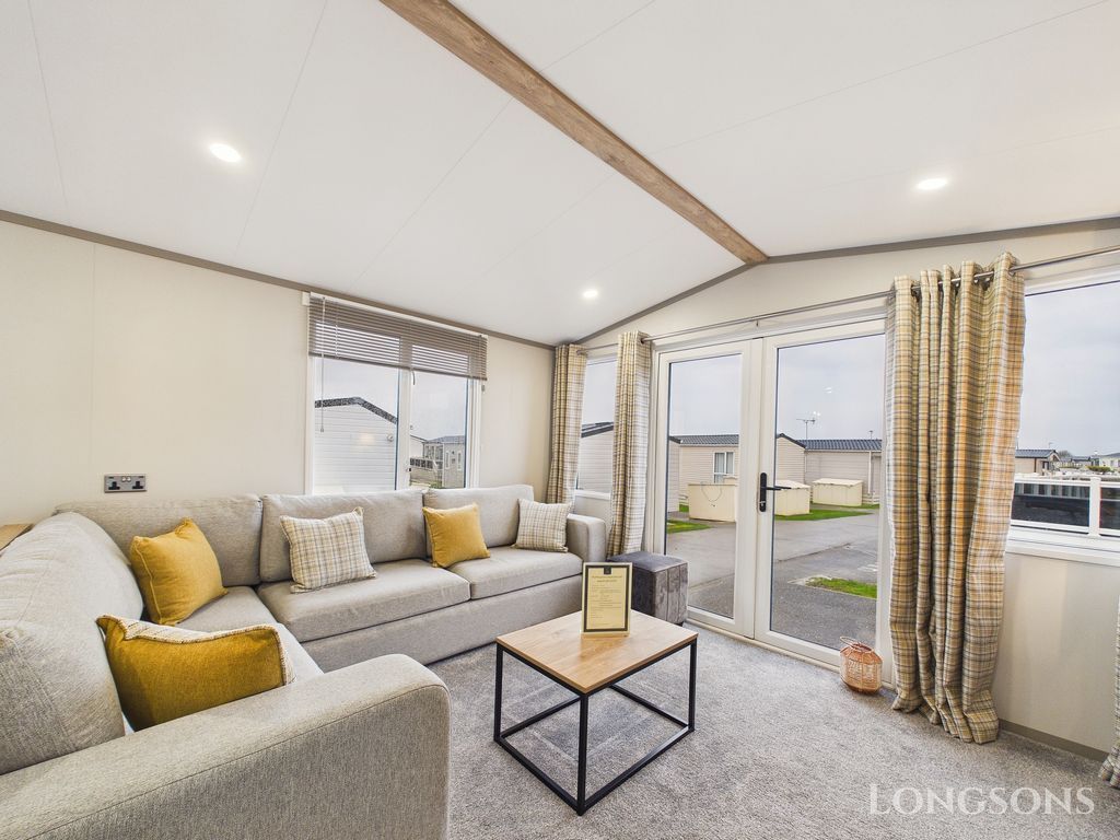 Property photo 2 of 17 Cam02173G0 Pr0339 Still028