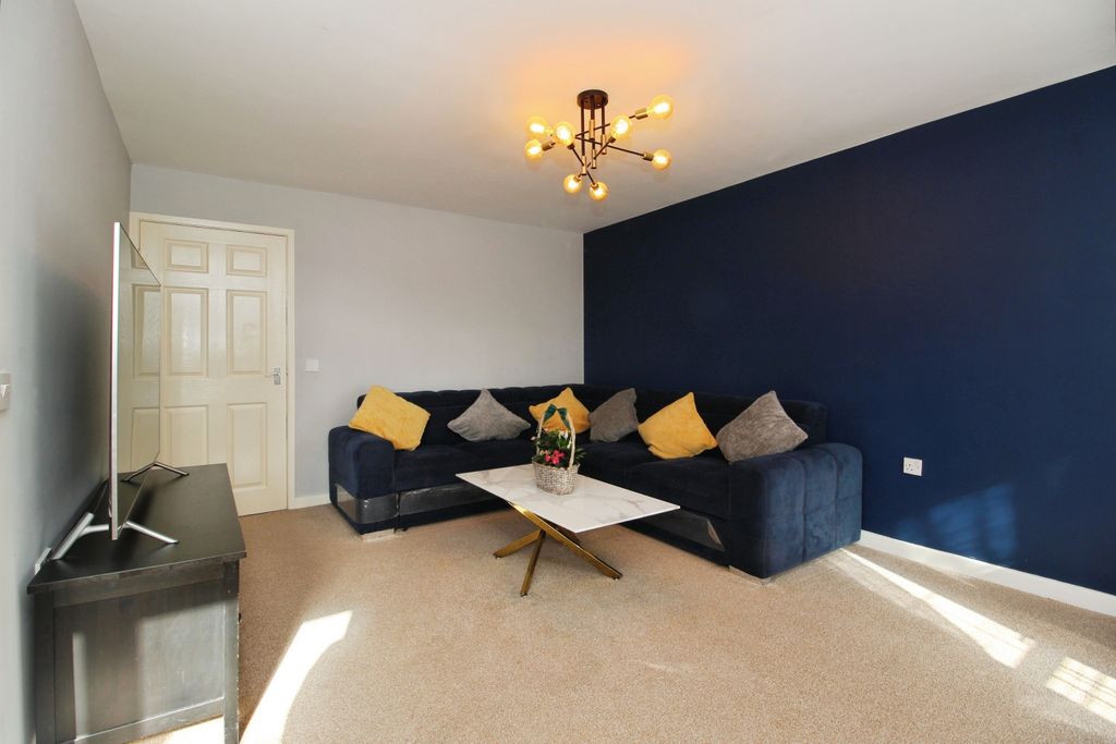 Property photo 2 of 15