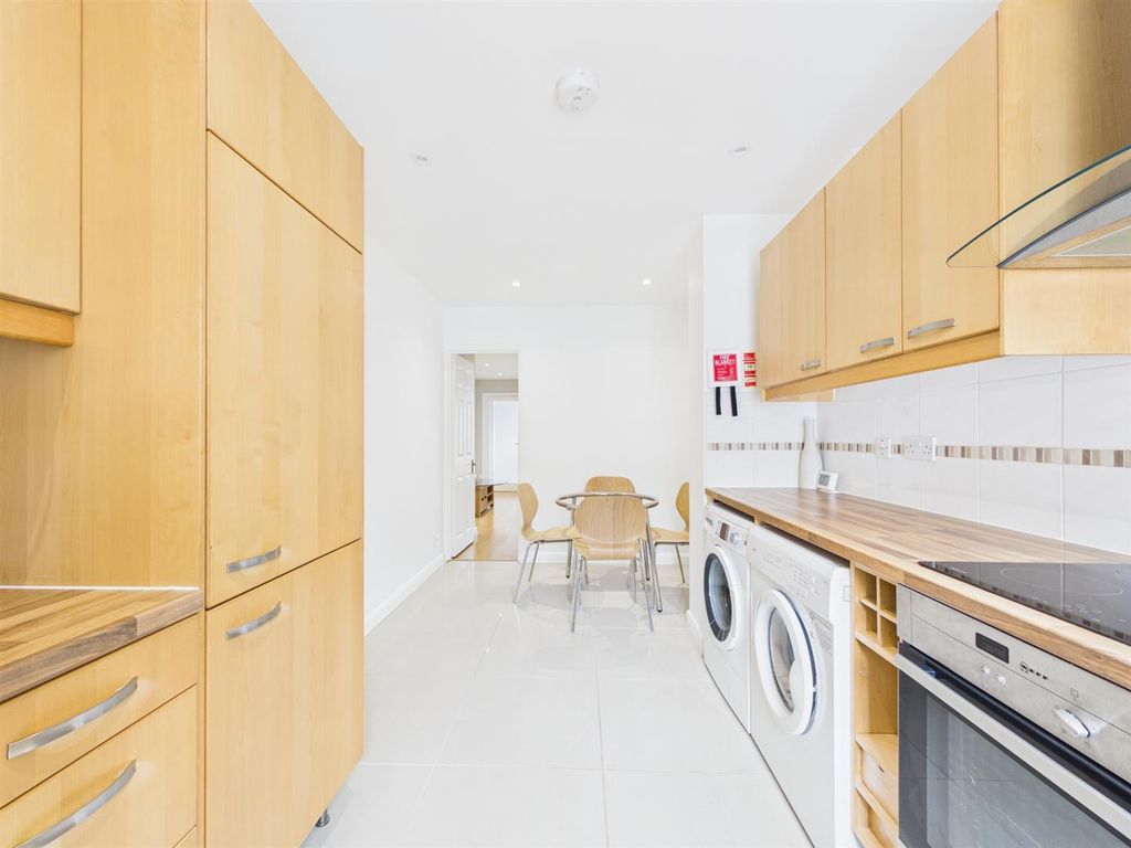 Property photo 2 of 15 Cam01358G0-Pr0247-Still013.Jpg