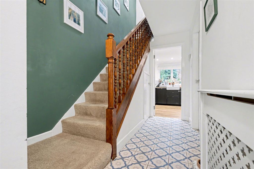 Additional image 5 of 3 bed property for saleThe Cloisters, Nottingham NG9
