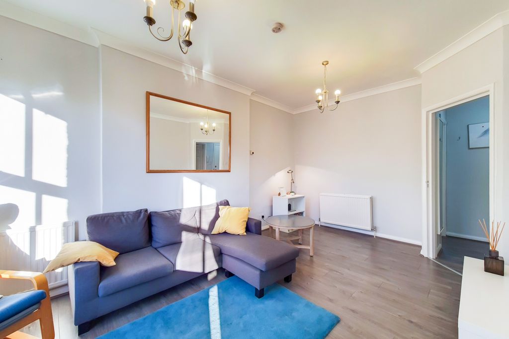 Property photo 2 of 6 Reception 1